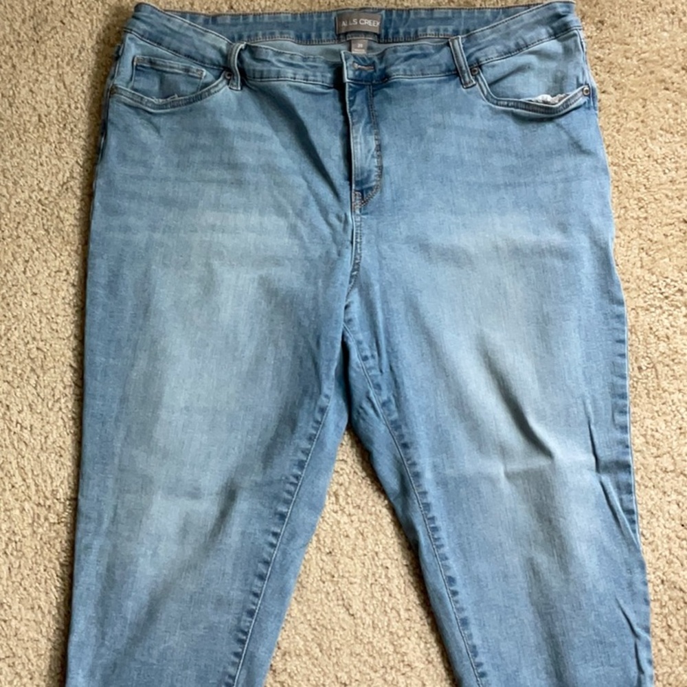 Falls Creek Lightwash Denim